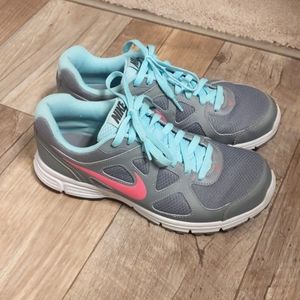 Women's Nike Revolution